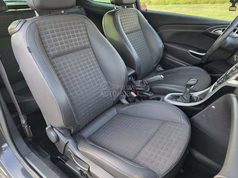 Opel Astra J GTC