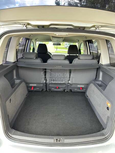Volkswagen Touran 1.6 Tdi