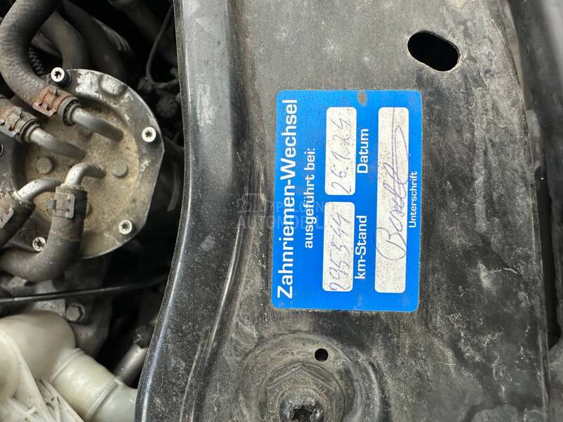 Volkswagen Touran 1.6 Tdi