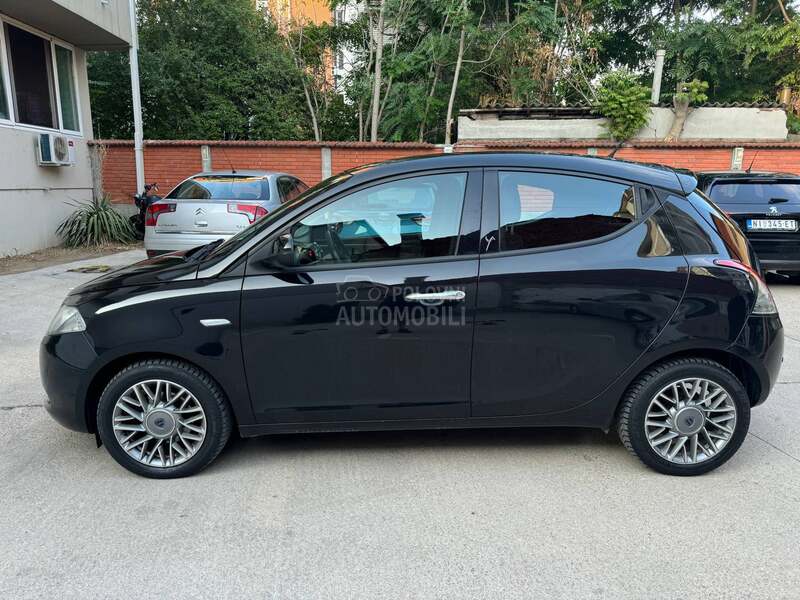 Lancia Ypsilon 1.0 Nov Nov