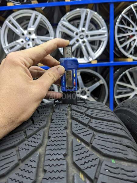 Semperit 205/60 R16 Zimska