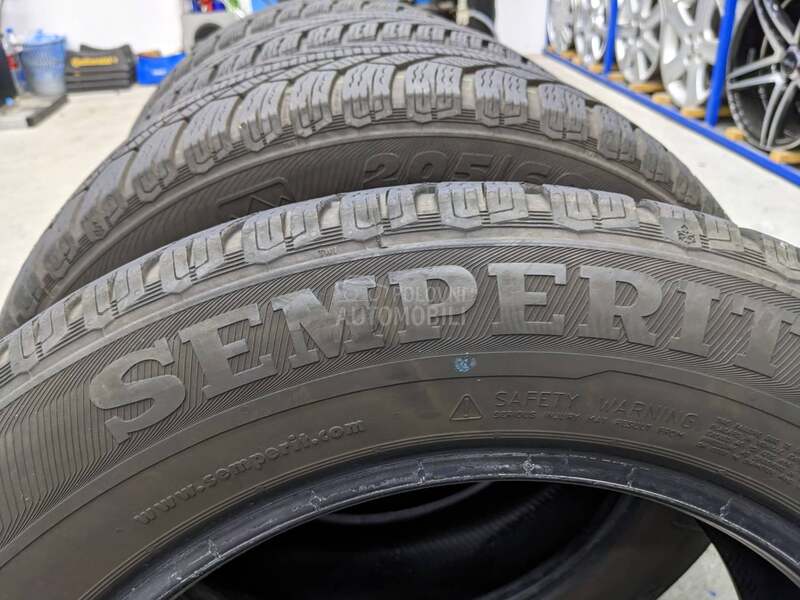 Semperit 205/60 R16 Zimska