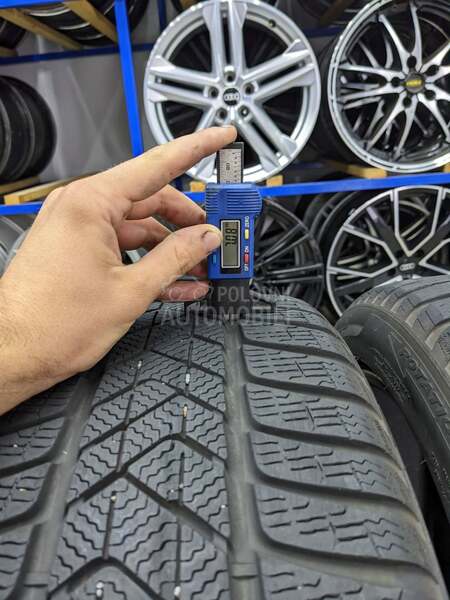 Pirelli 225/45 R19 Zimska