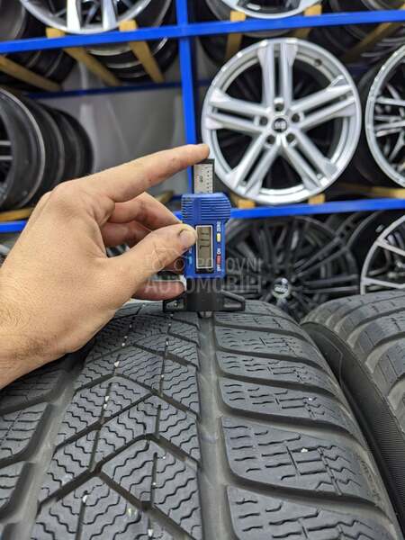 Pirelli 225/45 R19 Zimska