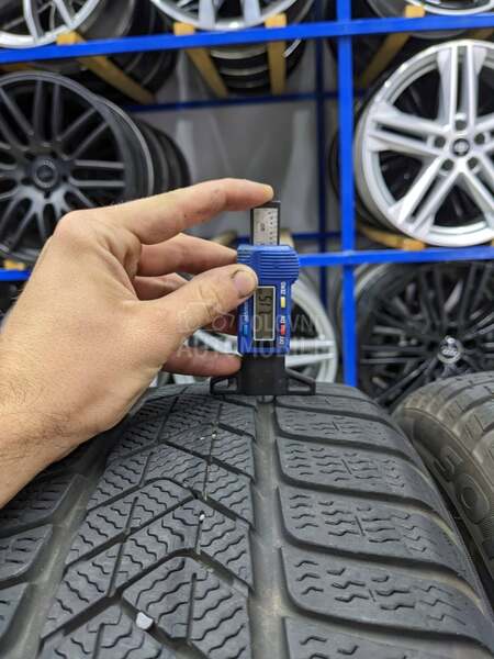 Pirelli 225/45 R19 Zimska