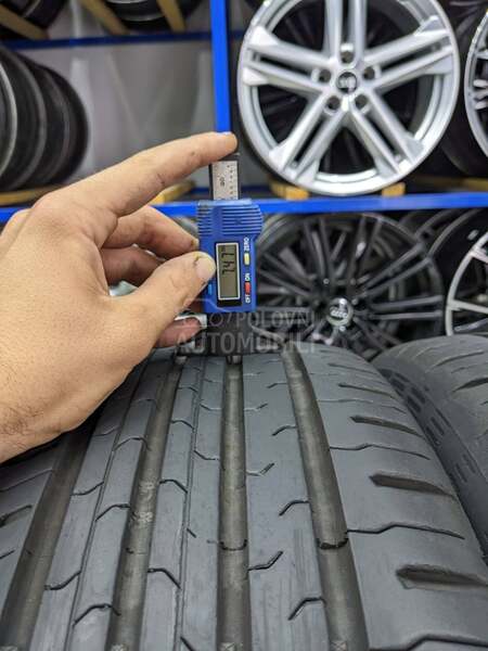 Continental 215/45 R17 Letnja