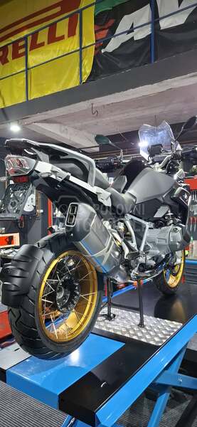 BMW R1250GS