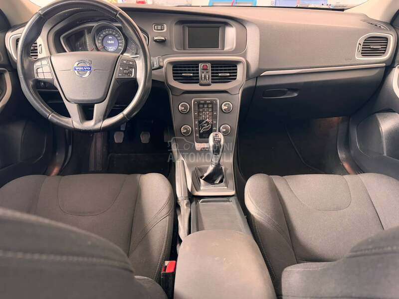 Volvo V40 