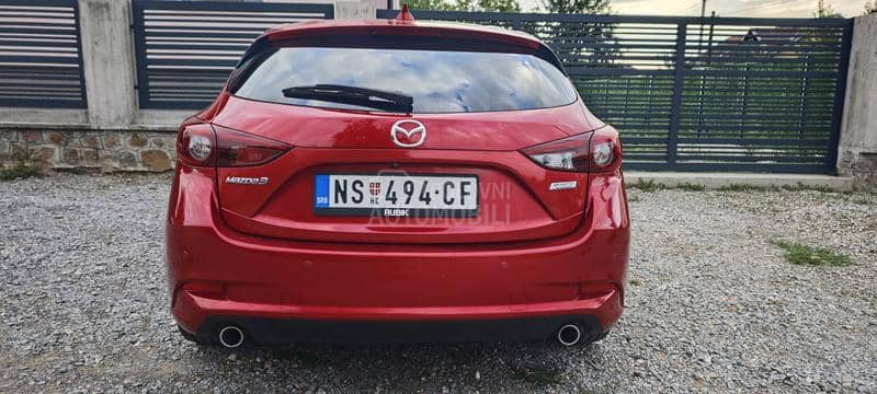 Mazda 3 2.0 Revolution