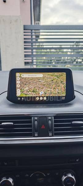 Mazda 3 2.0 Revolution