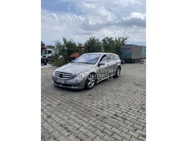 Mercedes Benz R 500 