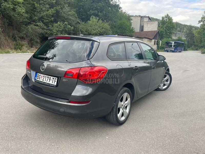 Opel Astra J 1.7CDTI