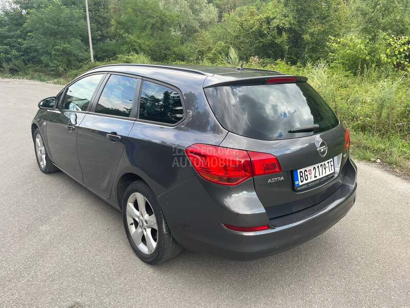 Opel Astra J 1.7CDTI