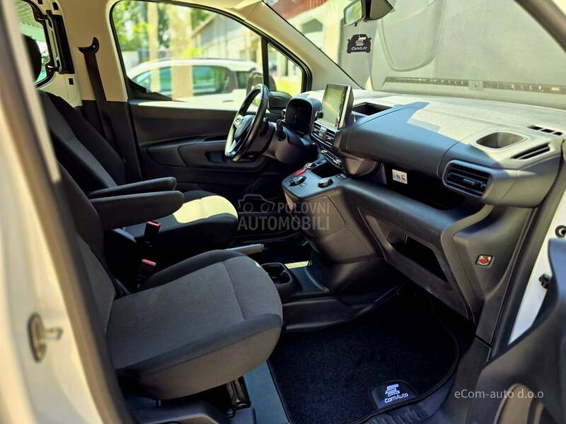 Opel Combo 1.5d L2 N1 AT8