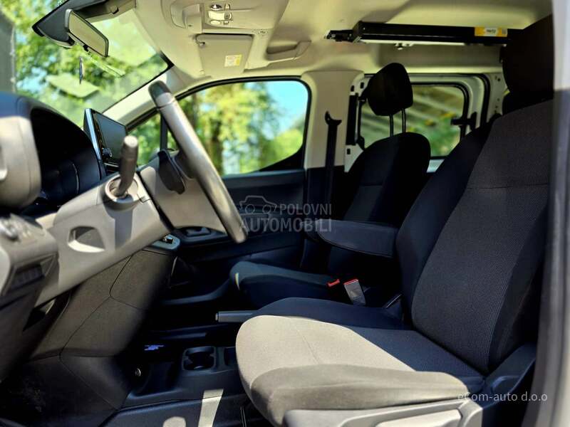 Opel Combo 1.5d L2 N1 AT8