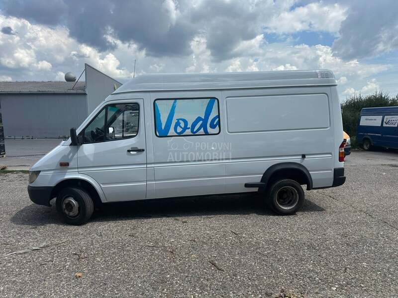 Mercedes Benz sprinter 413 cdi