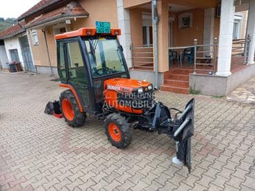 Kubota B2100