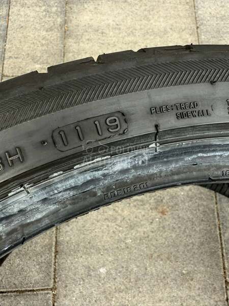 Bridgestone 245/35 R18 Letnja