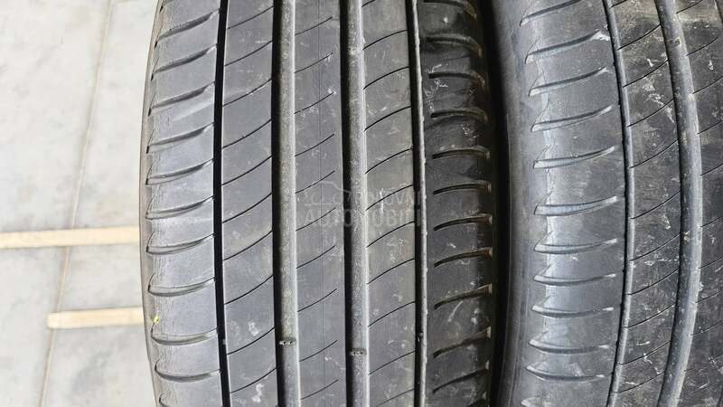 Michelin 215/60 R17 Letnja