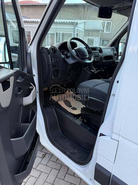 Renault Master 2,3dci L2H2