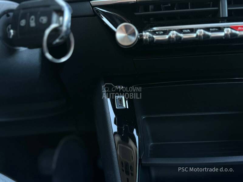 Peugeot 2008 Style/Kamera/Led