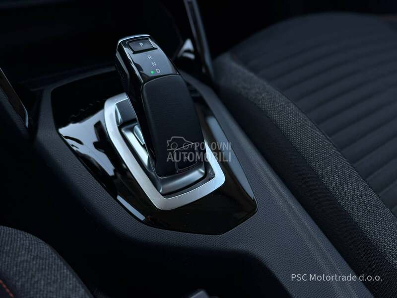 Peugeot 2008 Style/Kamera/Led