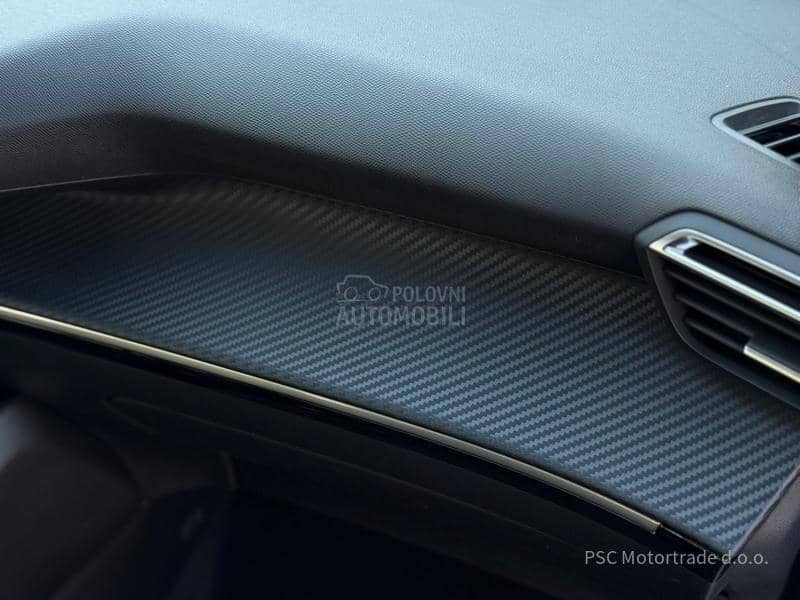 Peugeot 2008 Style/Kamera/Led