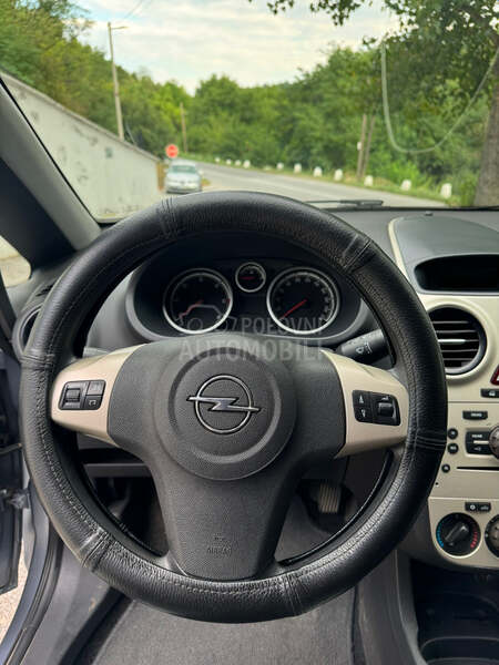 Opel Corsa D 