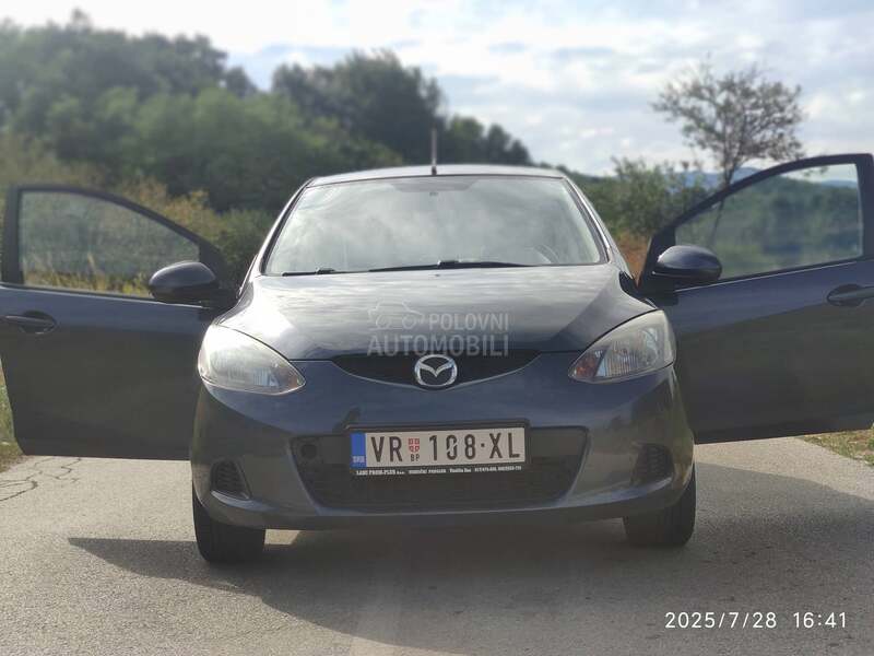 Mazda 2 