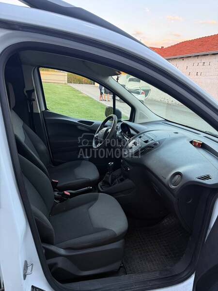 Ford Transit Courier 1.0