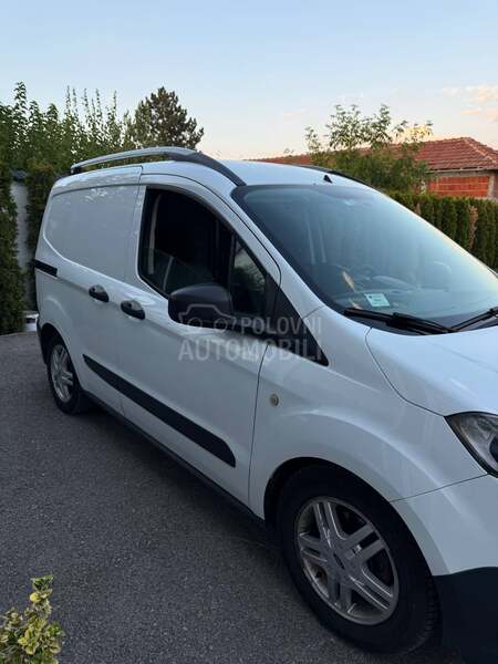 Ford Transit Courier 1.0