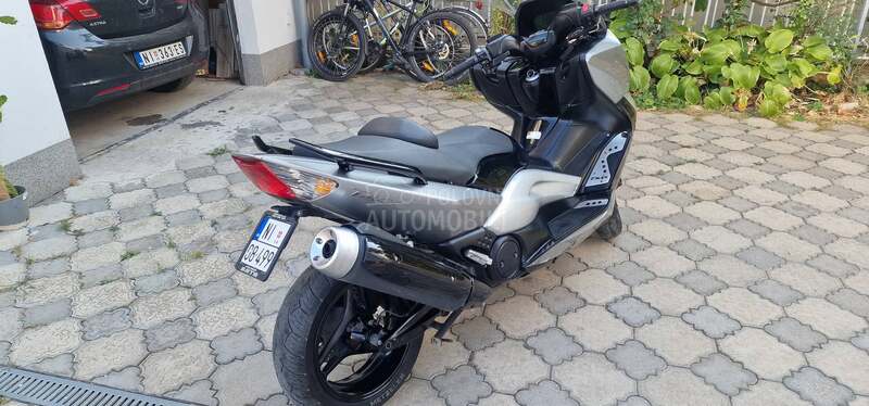 Yamaha Tmax