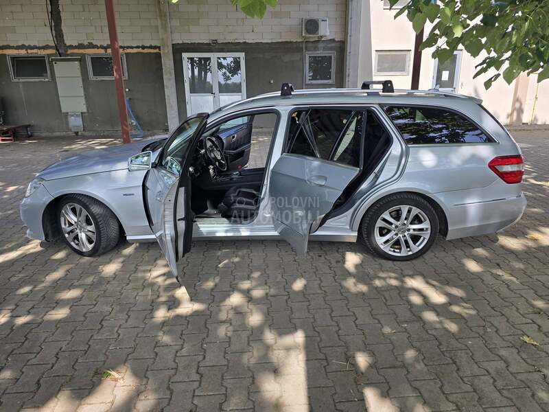 Mercedes Benz E 220 2.2 BLUE EFFICIENCY