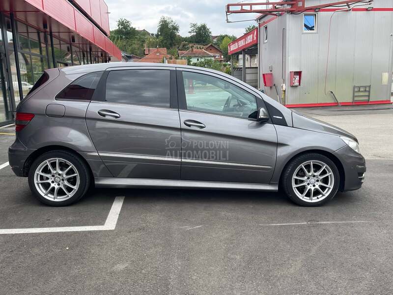 Mercedes Benz B 180 1.7