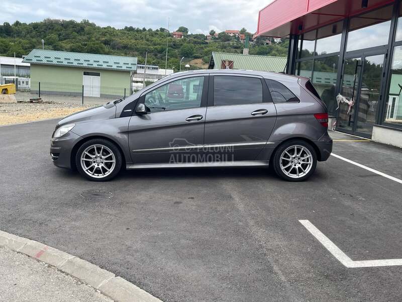 Mercedes Benz B 180 1.7