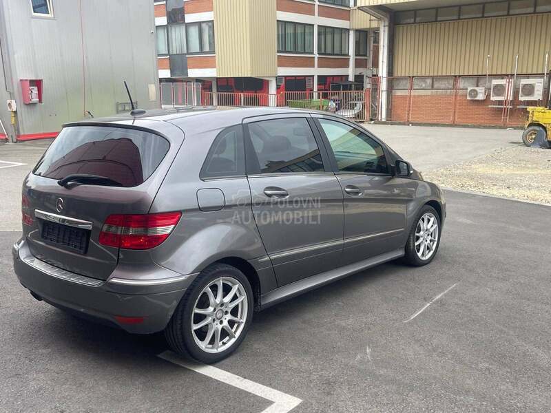 Mercedes Benz B 180 1.7