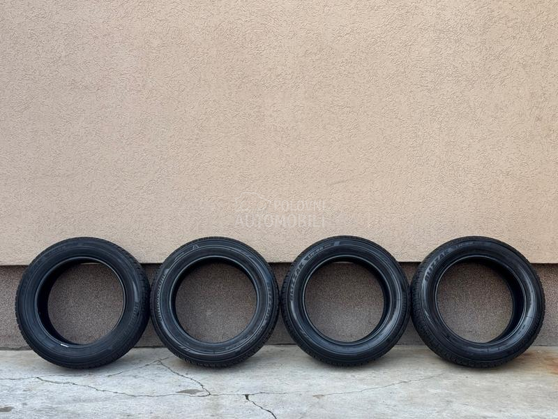 Bridgestone 225/60 R18 Zimska