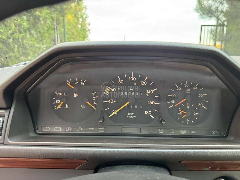 Mercedes Benz W124 200D