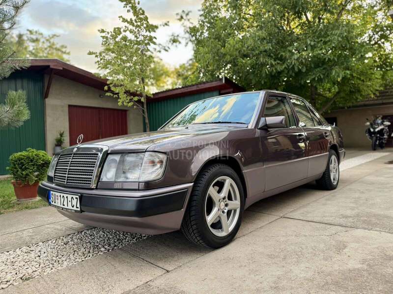 Mercedes Benz W124 200D