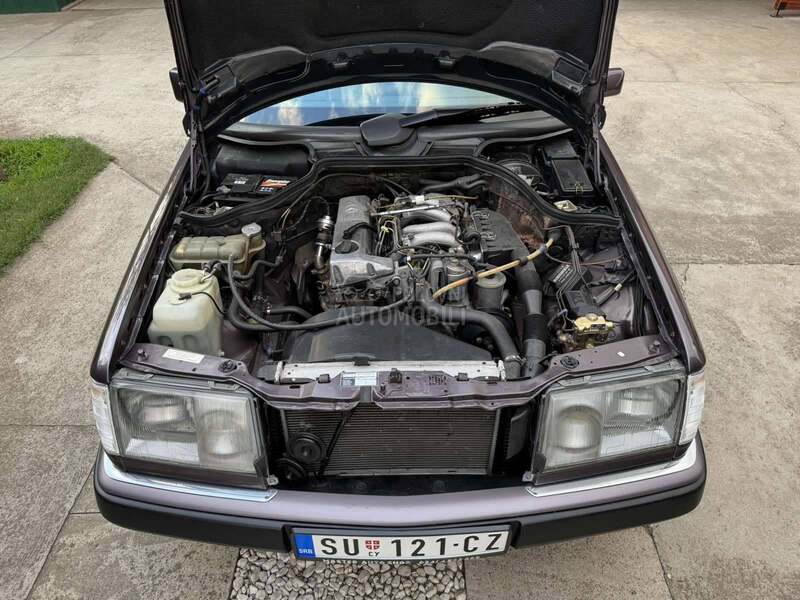 Mercedes Benz W124 200D