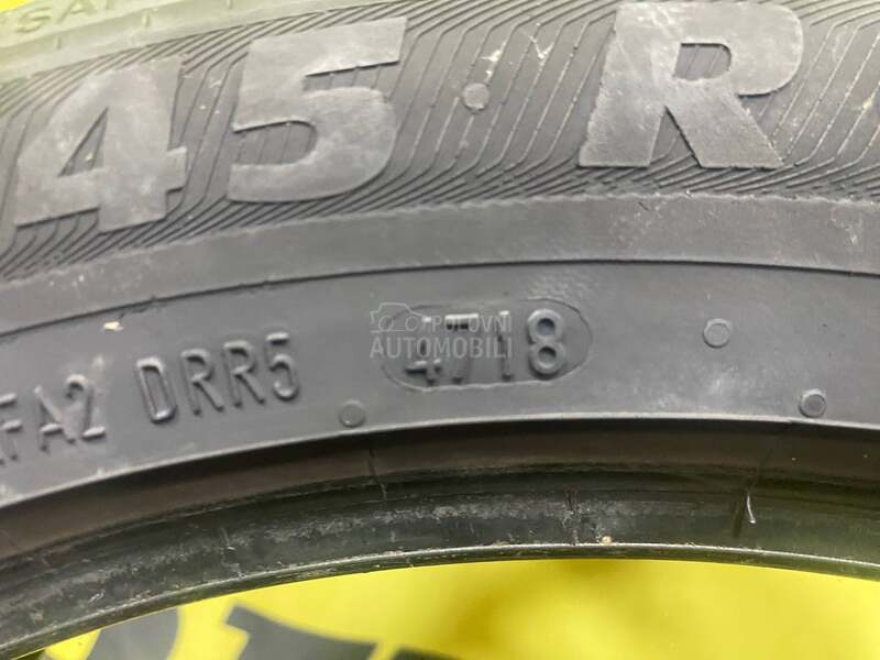 Semperit 245/45 R19 Letnja