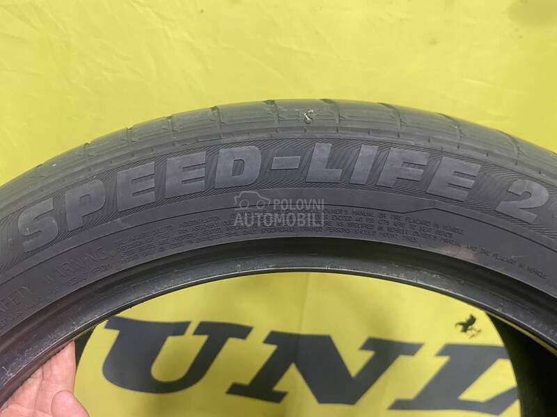 Semperit 245/45 R19 Letnja