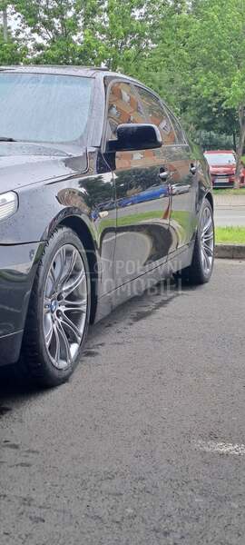 BMW 525 
