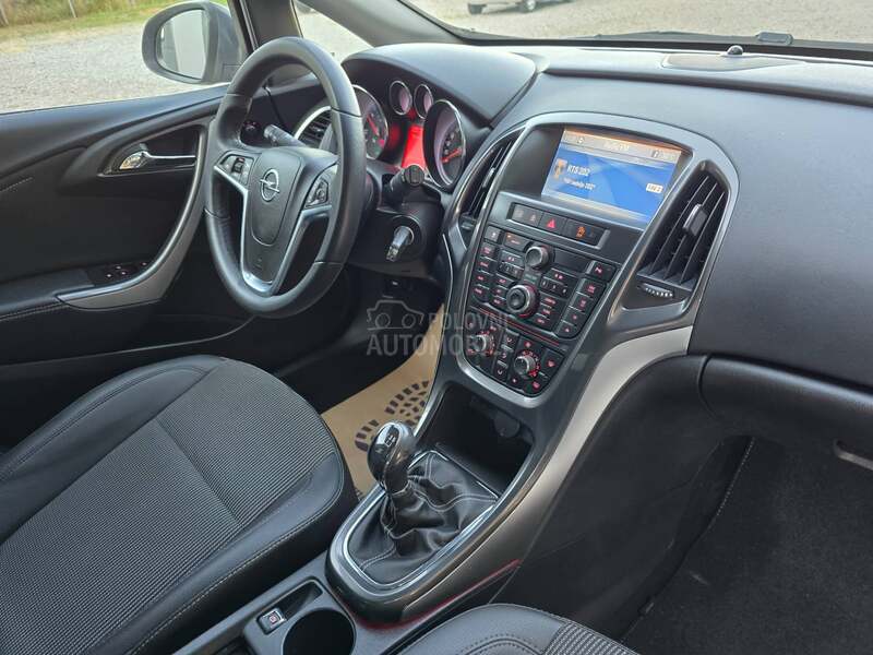 Opel Astra J 1.7 cdti COSMO