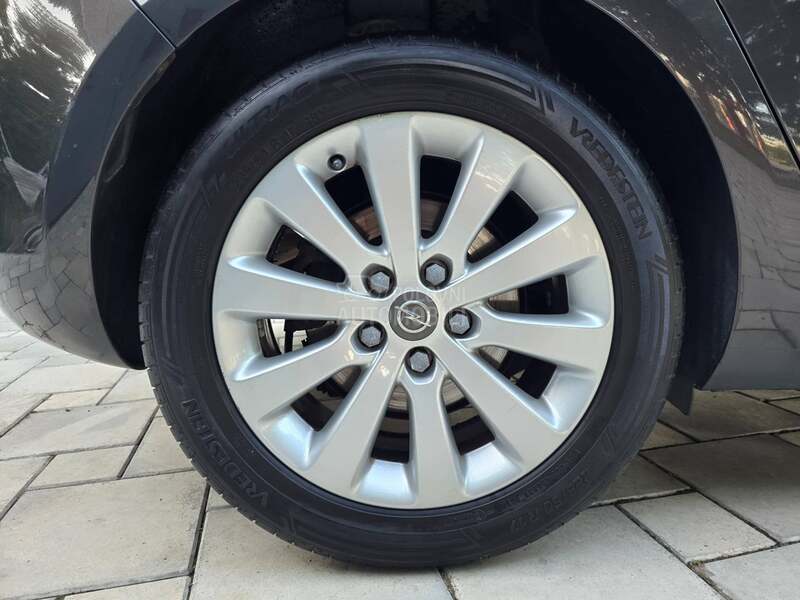 Opel Astra J 1.7 cdti COSMO
