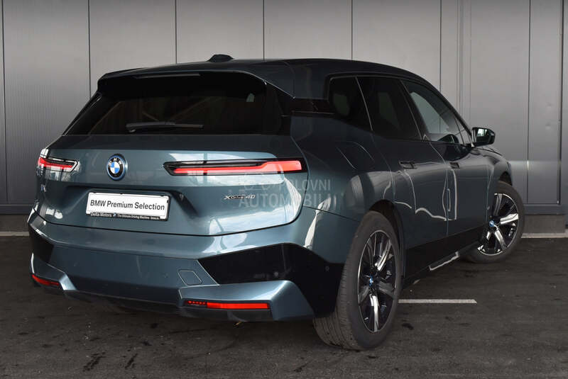 BMW iX xDrive 40
