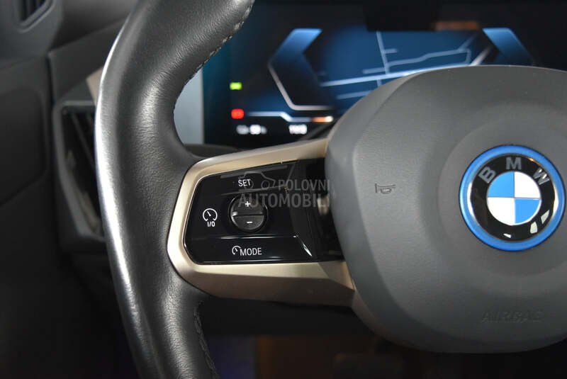 BMW iX xDrive 40