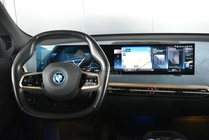BMW iX xDrive 40