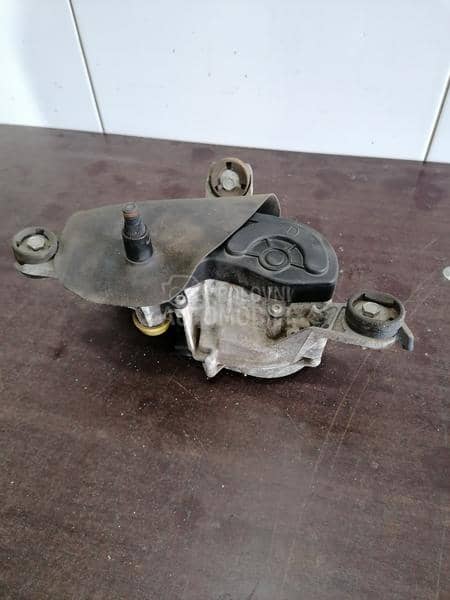 Motor brisača desni