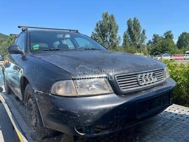 Audi A4 -  kompletan auto u delovima